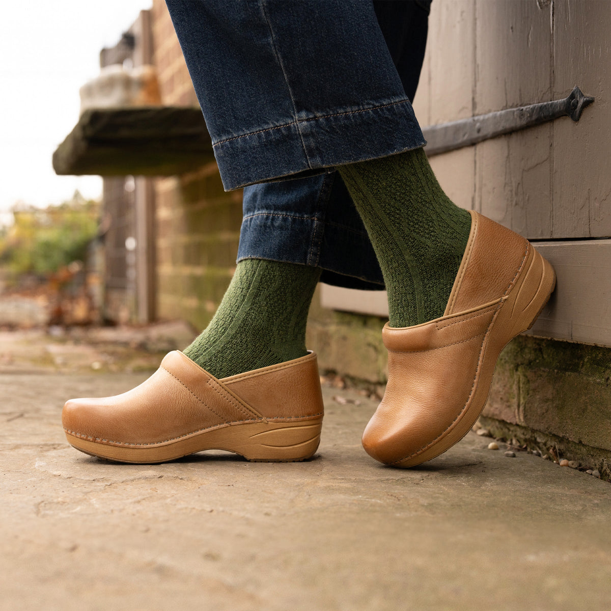 Wide XP 2.0 Honey Distressed Dansko Women|For Work