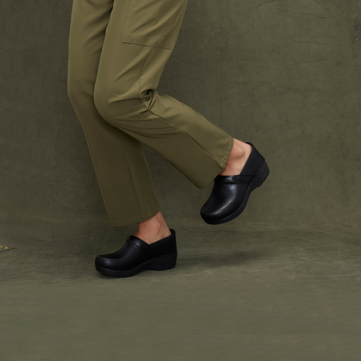 XP 2.0 Black Waterproof Pull Up Dansko For Work|Women