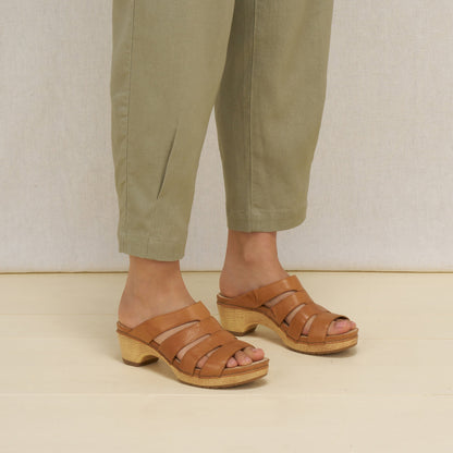 Lyndi Natural Leather Dansko Sale|Women