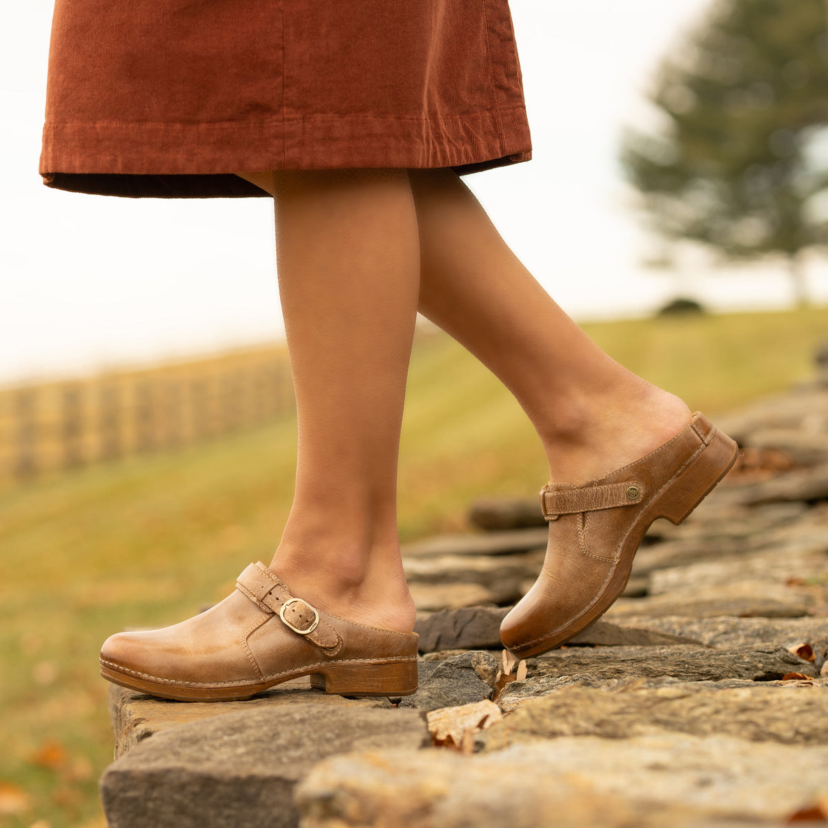 Millie Tan Waxy Brush Off Dansko Women|For Work