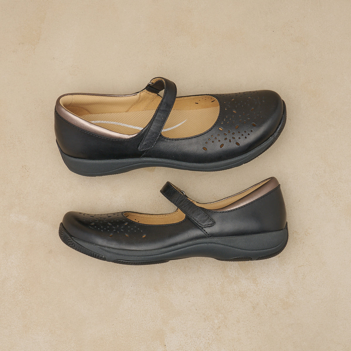 Stacy Wide Black Waxy Burnished Dansko Women|For Work