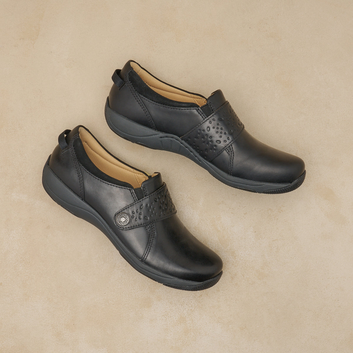 Sallie Black Waxy Burnished Dansko For Work|Women