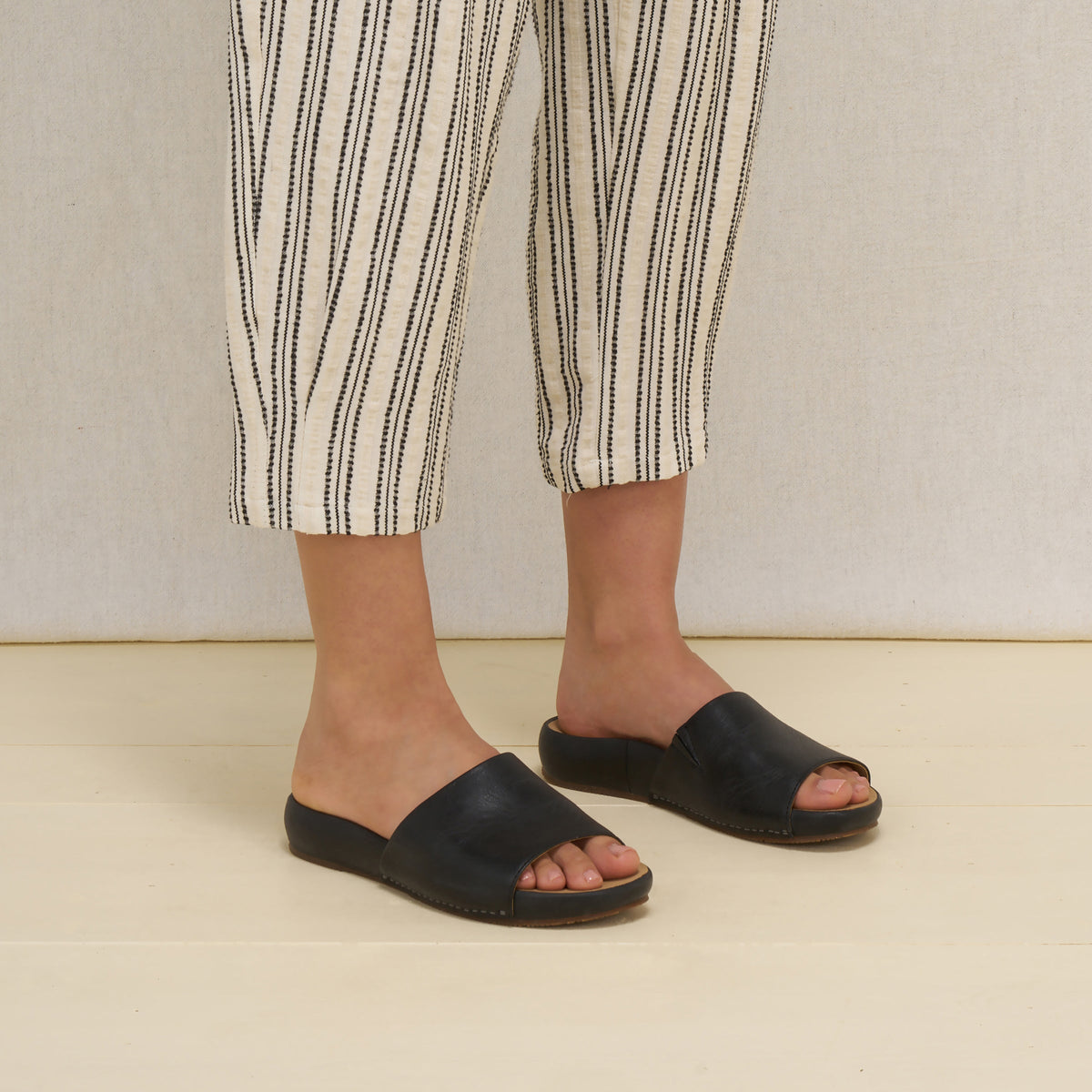 Twyla Black Leather Dansko Sale|Women